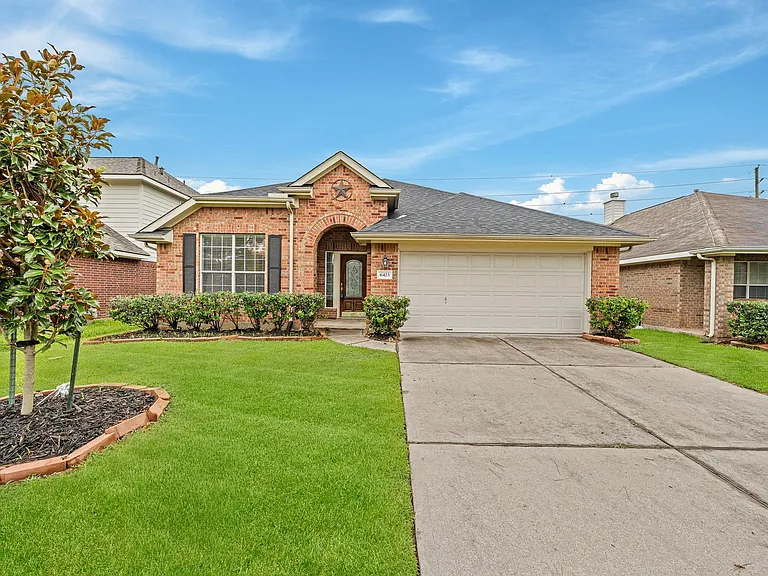 6423 Bonnie Chase Ln — Photo 1