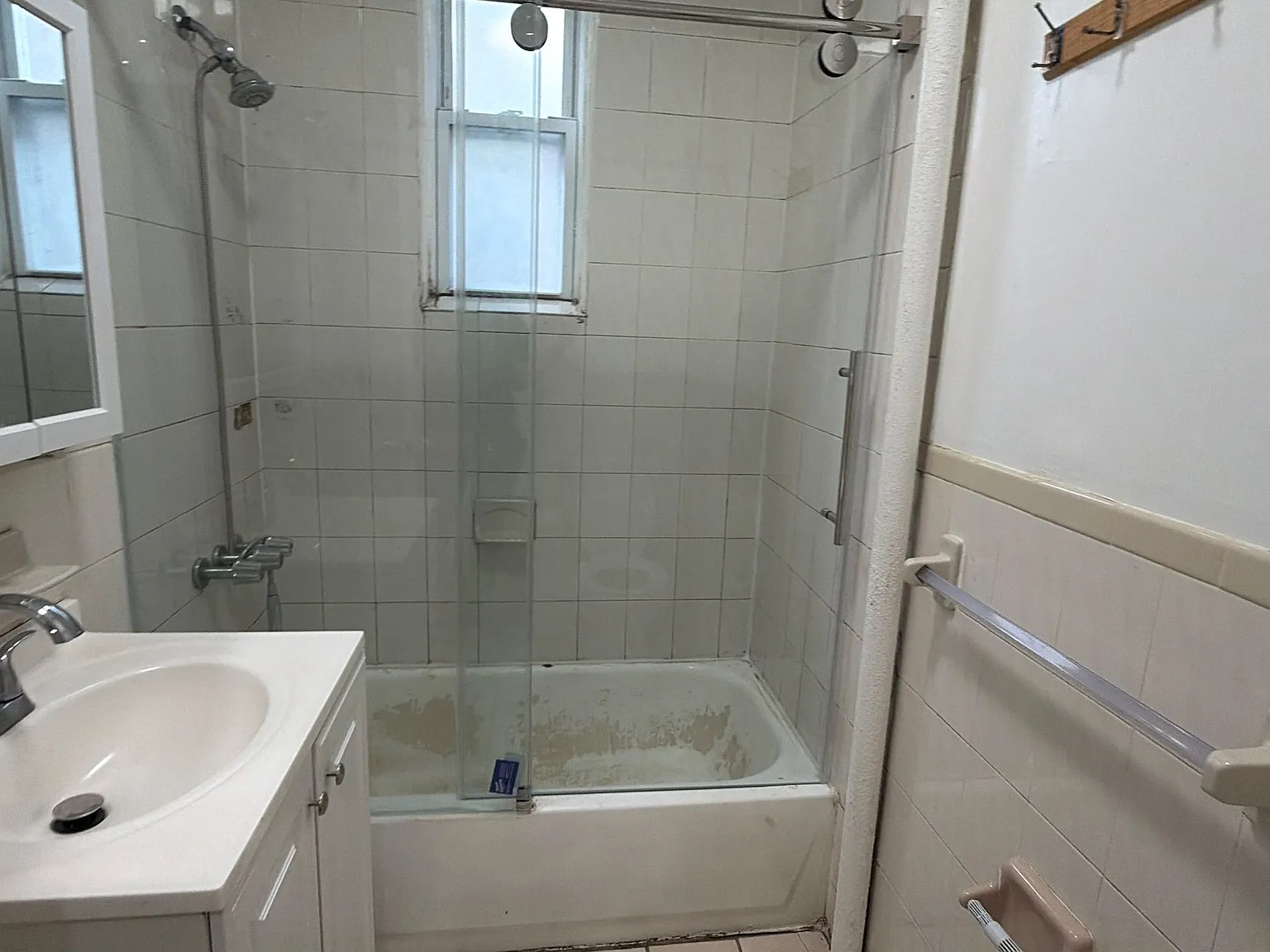 2 bed, $2,678 — Photo 3