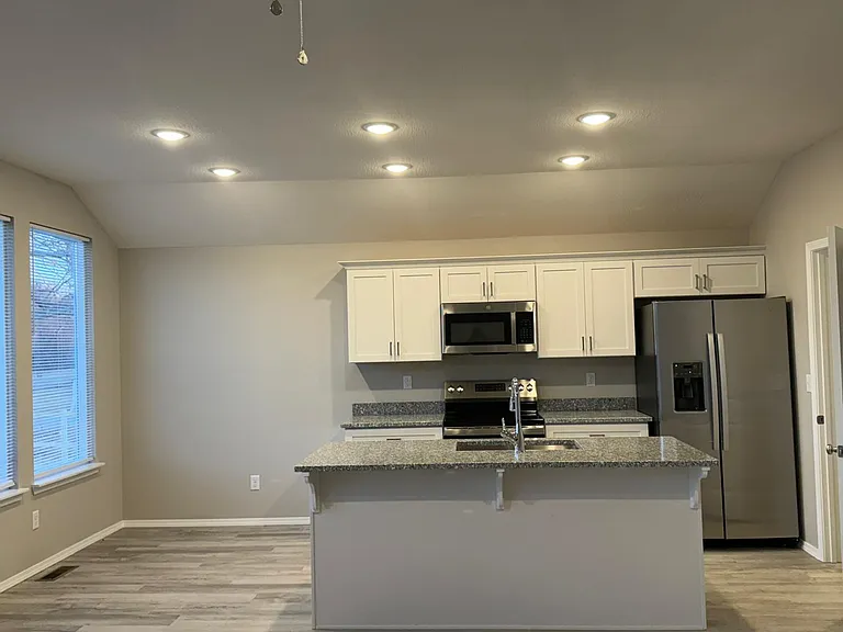 3439 N Nixon Ave — Photo 4