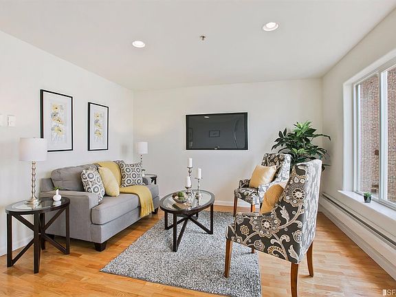 4th image of 445 Arguello Blvd APT 6