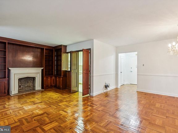 5th image of 80 W Baltimore Ave APT B412