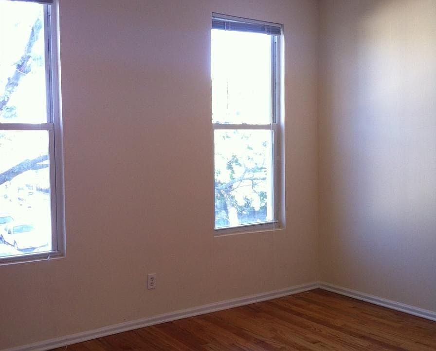 1st image of 2053 N Lawndale Ave #2