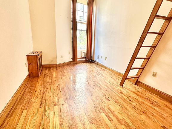 4th image of 318 W 105th St APT 2A