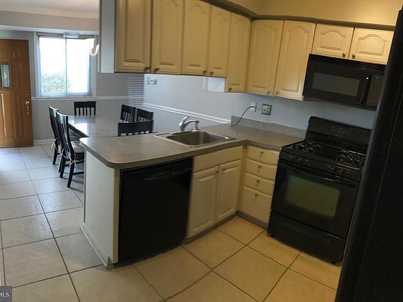 2nd image of 10218 Murty Ln
