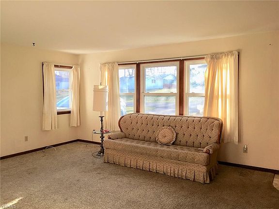 2nd image of 3551 Snyder Dr