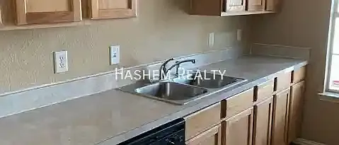 1516 Pine Ln — Photo 3
