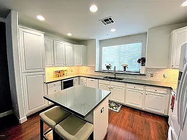 4455 E Paradise Village Pkwy S #1112 — Photo 2