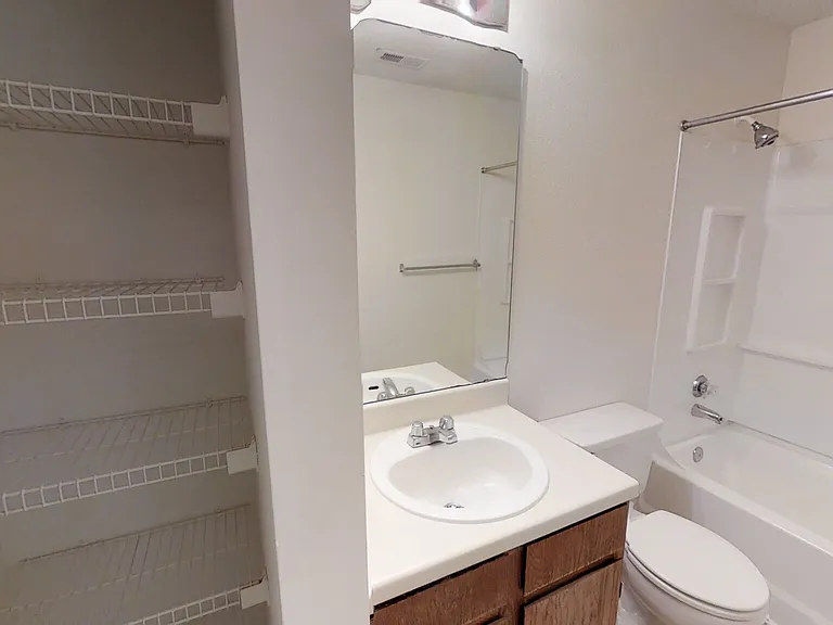 Copper Creek Apartments — Photo 30