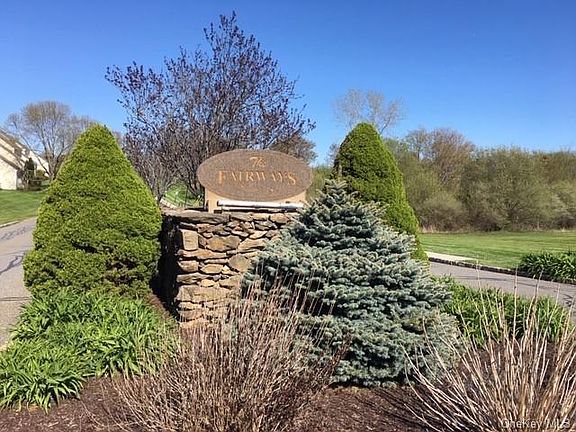 3rd image of 132 Fairways Ct
