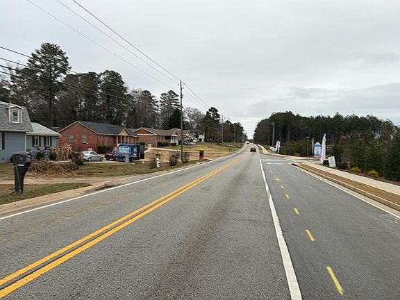 4th image of 2294 Fairview Rd SE