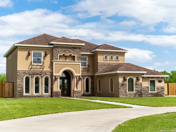 238 Deer Meadows, Alice, TX 78332
