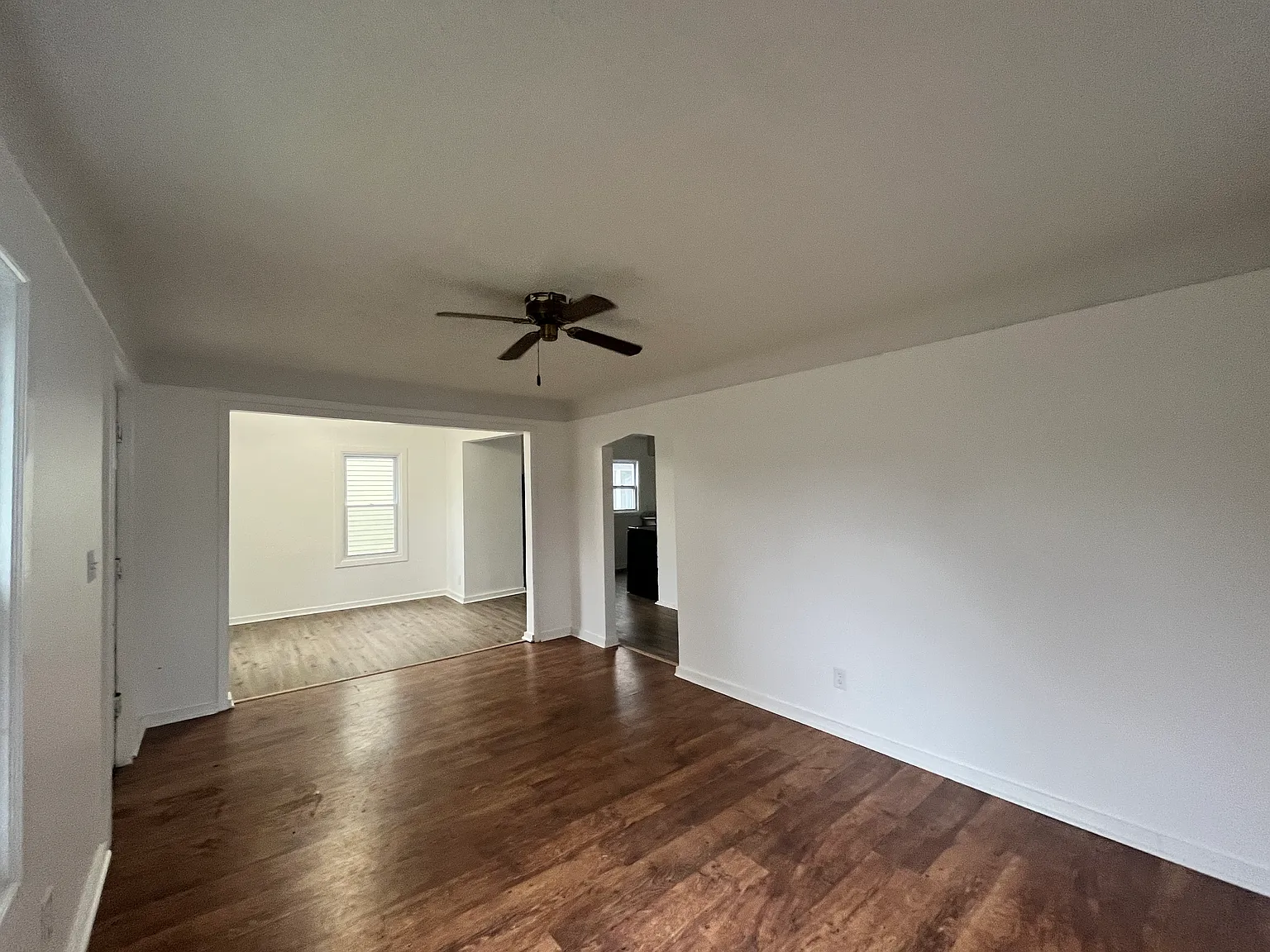 2 bed, 1050 sqft, $1,400 — Photo 4