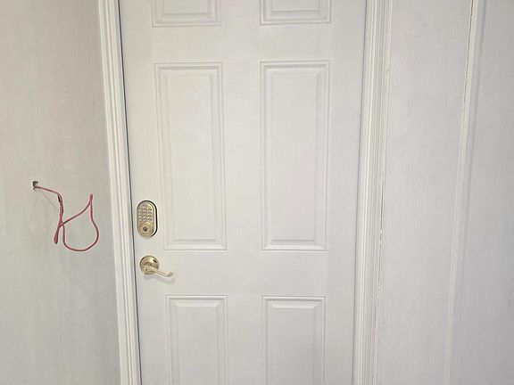 2nd image of 5925 Ridge Ave #4