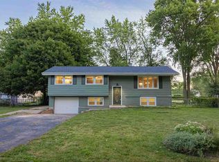1912 Juniper Ln, Loves Park, IL