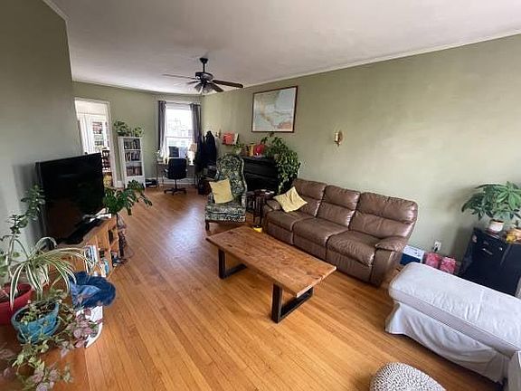 4th image of 3919 N Lincoln Ave
