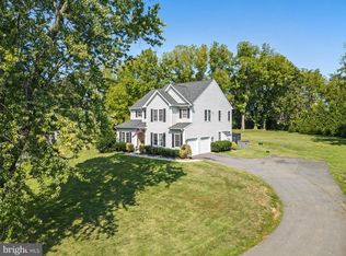 16924 Hamilton Station Rd, Hamilton, VA 20158