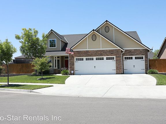 2nd image of 1182 N Harold Pl