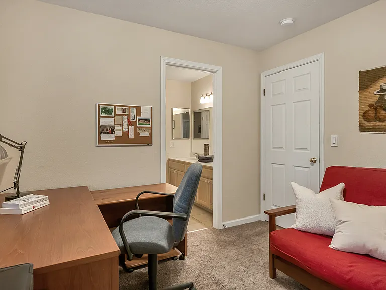 935 W Spain St #L — Photo 22