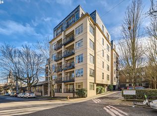 1930 NW Irving St APT 302, Portland, OR 97209