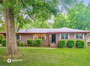 208 Newport Dr, Bessemer, AL 35023