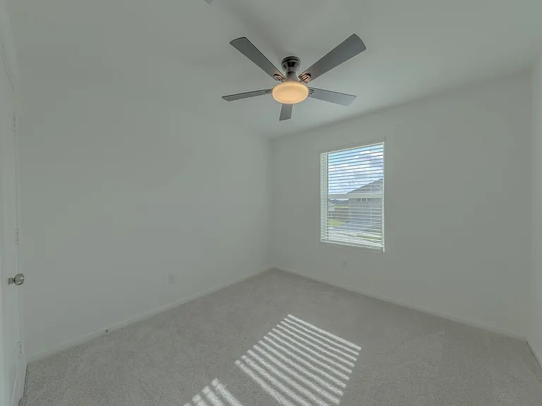 2074 Solstice Landing Dr — Photo 32
