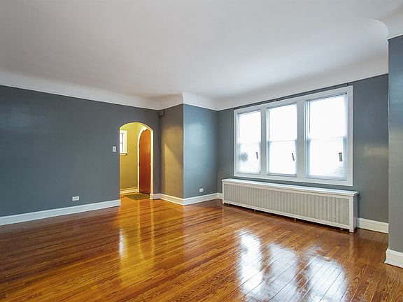 2nd image of 9038 S Aberdeen St
