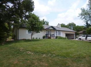 221 Drake Dr, Manhattan, KS 66503