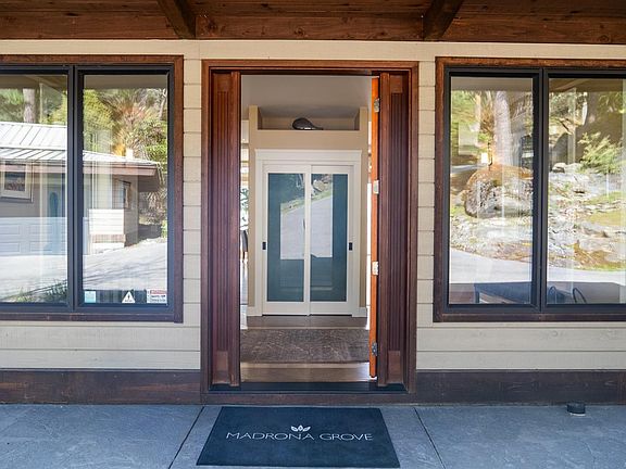 5th image of 1369 Mackinnon Rd