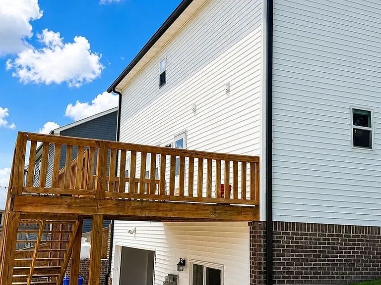 1350 Blake Stone Dr NW — Photo 2