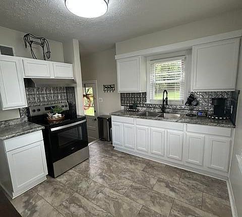 4th image of 3715 Carol Rd