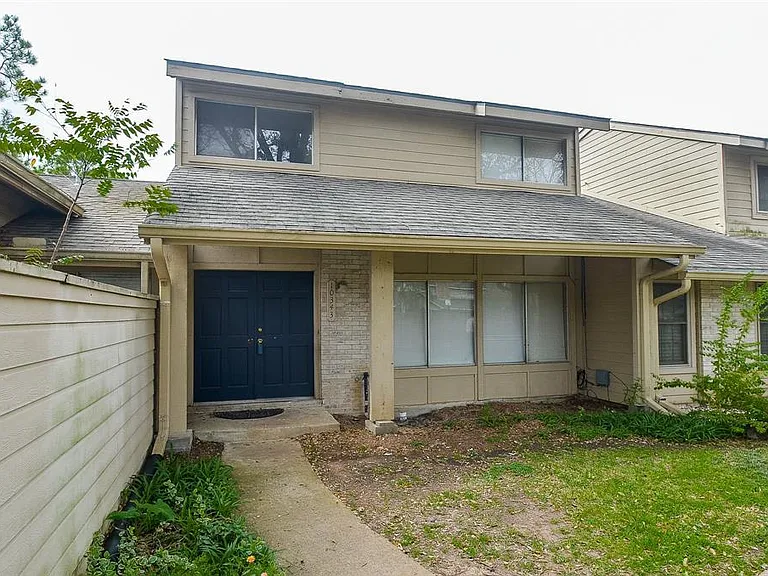 10343 Huntington Place Dr — Photo 1