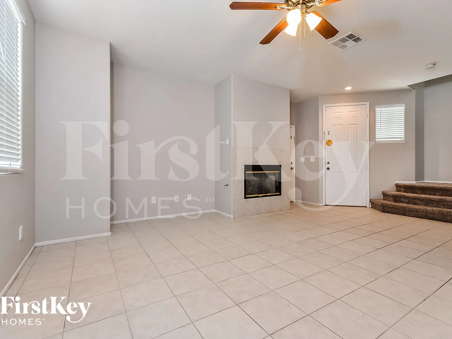 4 bed, 3.0 bath, 2000 sqft, $2,375 — Photo 4