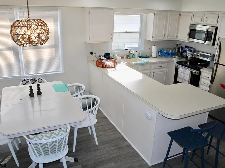1101 E Shore Dr #D — Photo 8