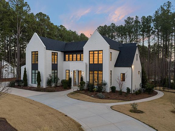 2nd image of 1008 Enchanted Pine Ln