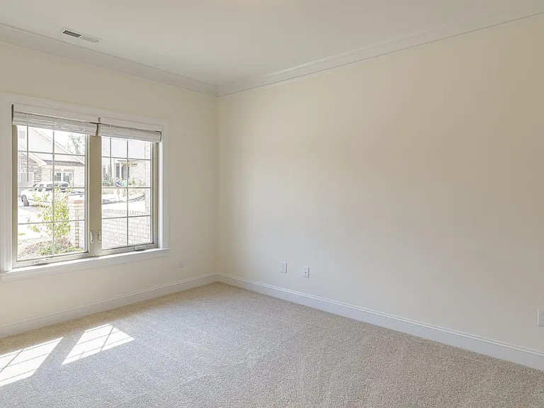 4331 Holstein Dr — Photo 20