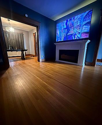 4th image of 310 Grove St