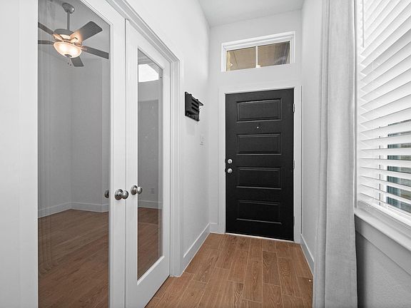 5th image of 505 Burnaby Ct