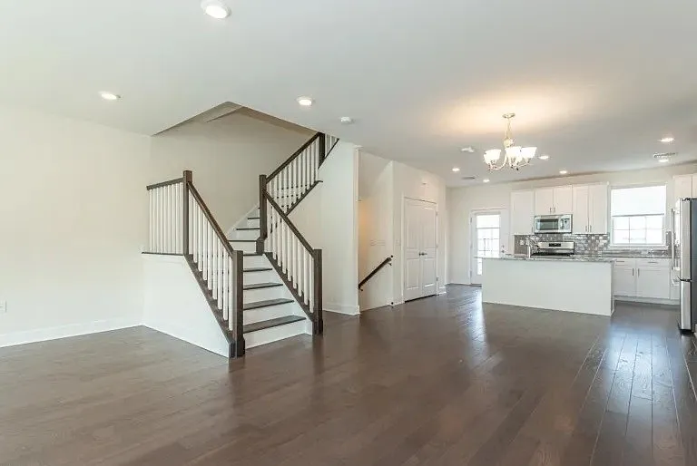 10 Colgate Dr — Photo 3