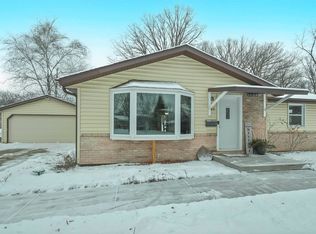 415 Memory Ct, Green Bay, WI 54301