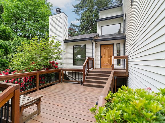 3rd image of 4815 SW Stonebrook Ct