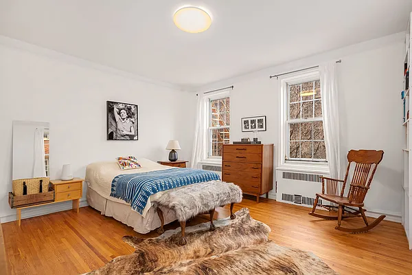 Sold by Compass | media 17