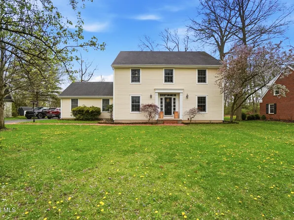 81 Back Bay Rd, Bowling Green, OH 43402