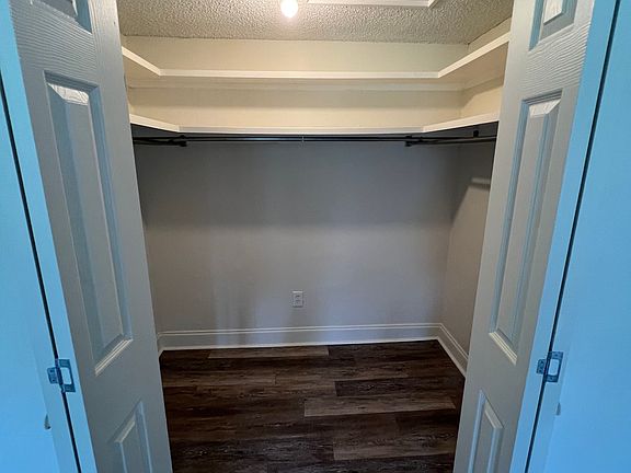 5th image of 310 Reed St