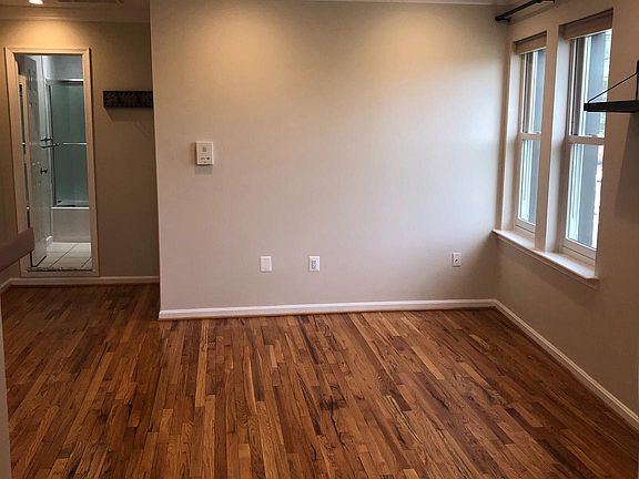 4th image of 2732 Washington Blvd #1