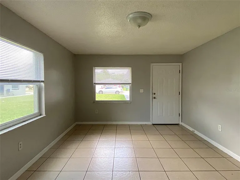 118 Eaton St #4 — Photo 12