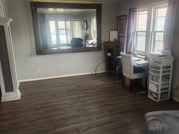 3rd image of 2704 Summitview Ave