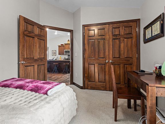 2nd image of 1054 W Willis Way