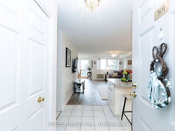 4th image of 3364 Montrose Rd #301