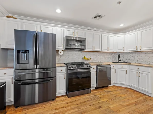 16 68th Street image 6 of 27