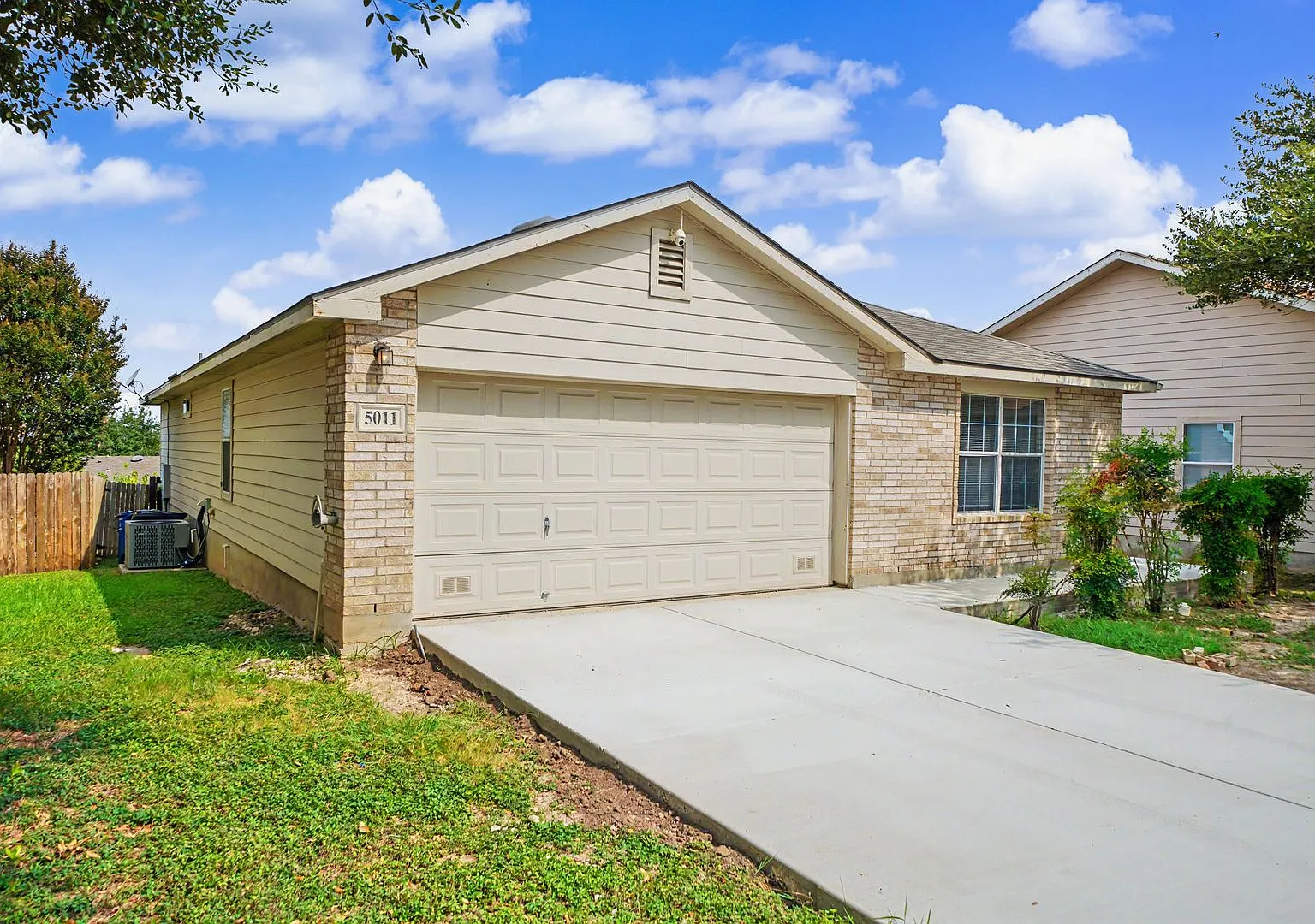 Spacious Single-Story Home in Highland Farms - Realtor Commission: $500 — Photo 3